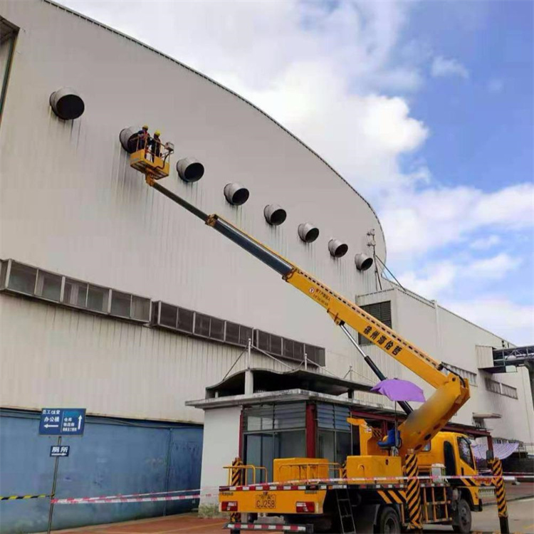 绍兴柯桥高空作业车出租服务：专业广告牌安装解决方案